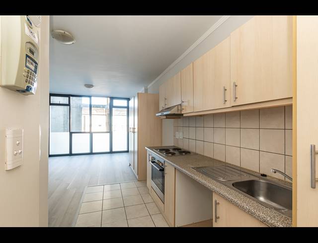 BEDROOM STUDIO APARTMENT TO LET IN CAPE TOWN CITY CENTRE